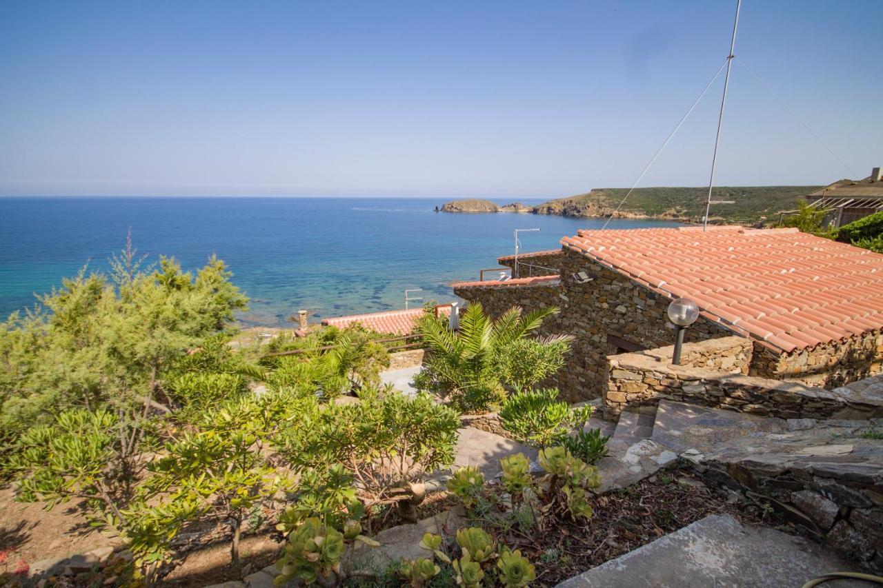 La Dolce Casa Di Luisa: Beachfront Retreat With Sea Views Holiday home Torre dei Corsari