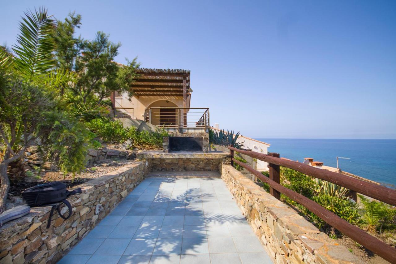 La Dolce Casa Di Luisa: Beachfront Retreat With Sea Views * Torre dei Corsari