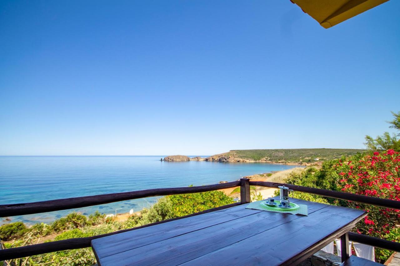 Holiday home La Dolce Casa Di Luisa: Beachfront Retreat With Sea Views