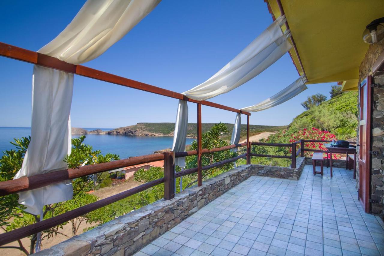 Holiday home La Dolce Casa Di Luisa: Beachfront Retreat With Sea Views Torre dei Corsari