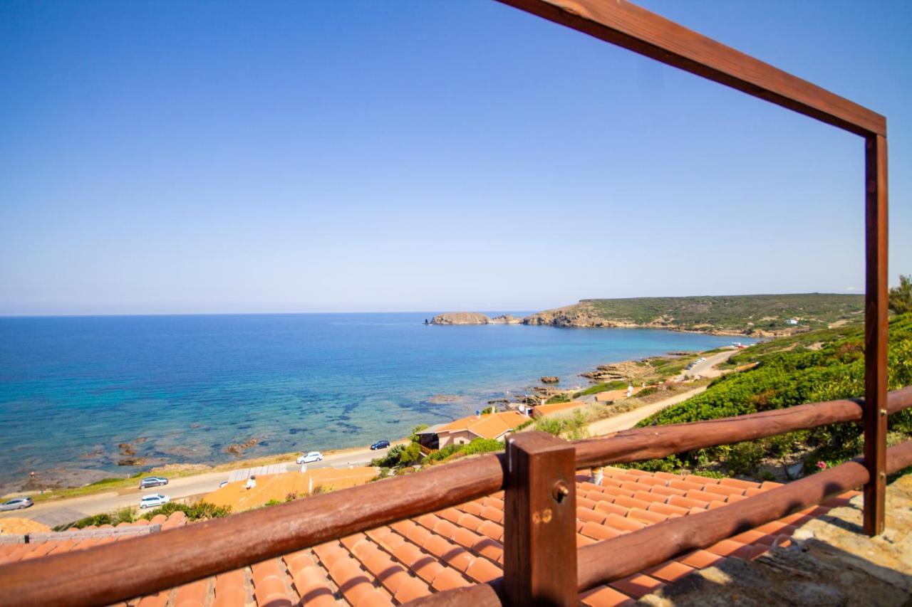 Holiday home La Dolce Casa Di Luisa: Beachfront Retreat With Sea Views *