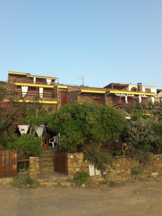La Dolce Casa Di Luisa: Beachfront Retreat With Sea Views Holiday home