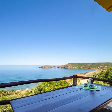 La Dolce Casa Di Luisa: Beachfront Retreat with Sea Views Torre dei Corsari Exterior photo