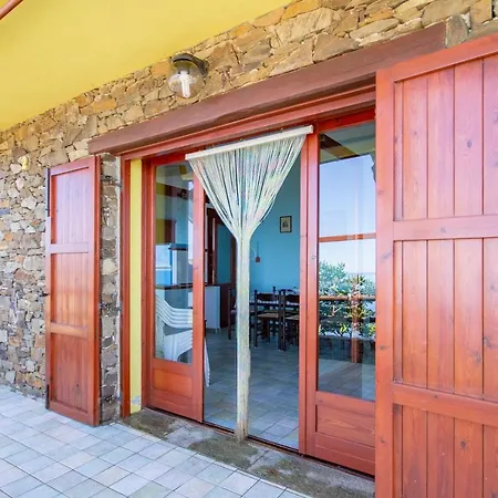 La Dolce Casa Di Luisa: Beachfront Retreat with Sea Views Torre dei Corsari Exterior photo